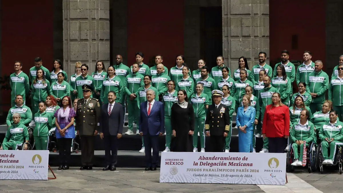 AMLO abandera delegacion paralimpica de Mexico 